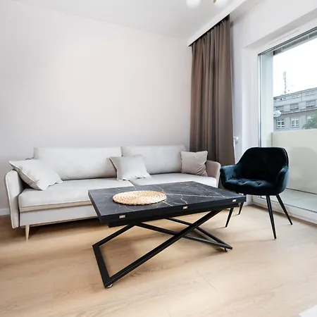 Wolczanska - Workspace & Balcony - By Rentujemy Lodz