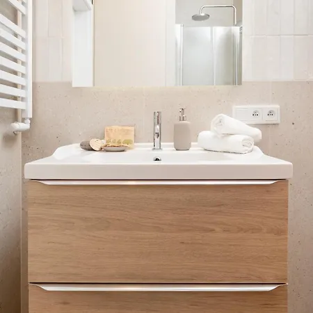 Wolczanska - Workspace & Balcony - By Rentujemy Appartamento