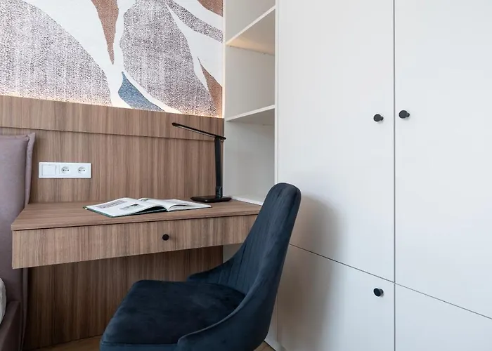 Wolczanska - Workspace & Balcony - By Rentujemy