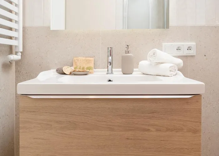 Wolczanska - Workspace & Balcony - By Rentujemy Lejlighed