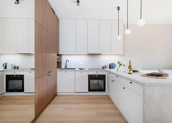 Wolczanska - Workspace & Balcony - By Rentujemy Lejlighed Łódź