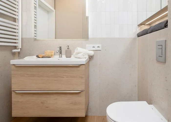 Wolczanska - Workspace & Balcony - By Rentujemy Lejlighed *