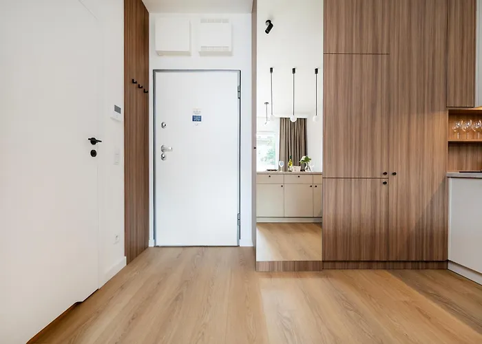 Wolczanska - Workspace & Balcony - By Rentujemy Lejlighed Łódź